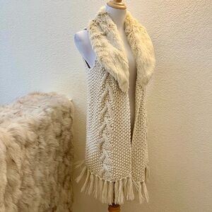 Anthropologie Lili’s Closet Anchorage Vest w/Faux Fur Collar - Beige- Sz L